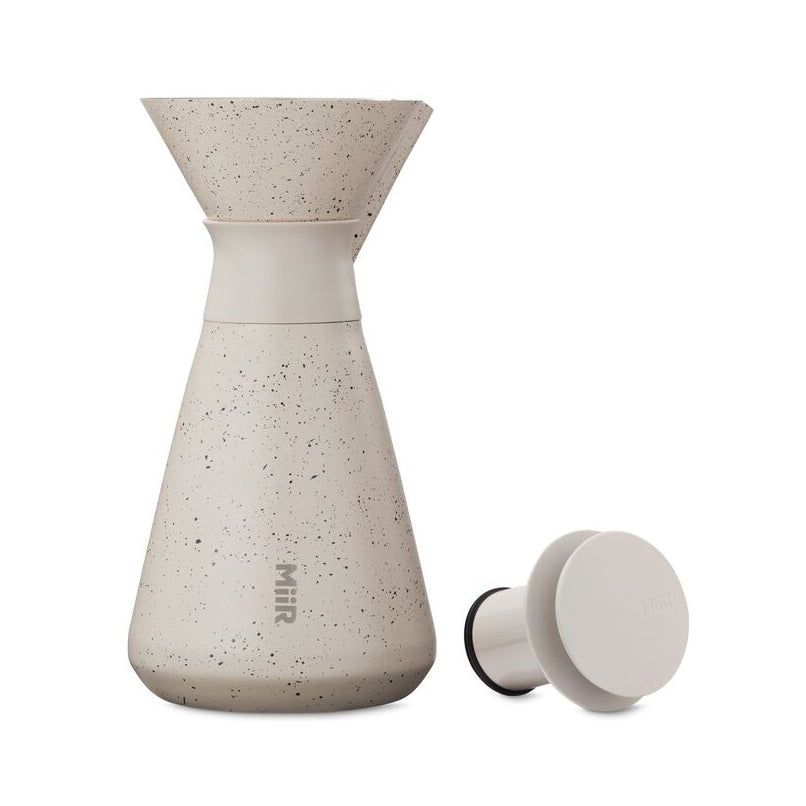 new-standard-carafe-v7 WebPDP-33oz_New_Standard_Carafe_Desert_Tan_Speckle_Studio__CAR1SVOS224_Front_Lid_Staged.jpg