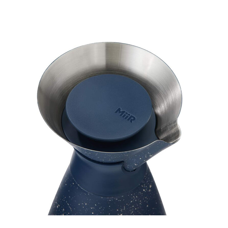 new-standard-carafe-v7 WebPDP-33oz_New_Standard_Carafe_Tidal_Blue_Speckle_Studio__CAR1SVOS225_45_Lid_Off.jpg