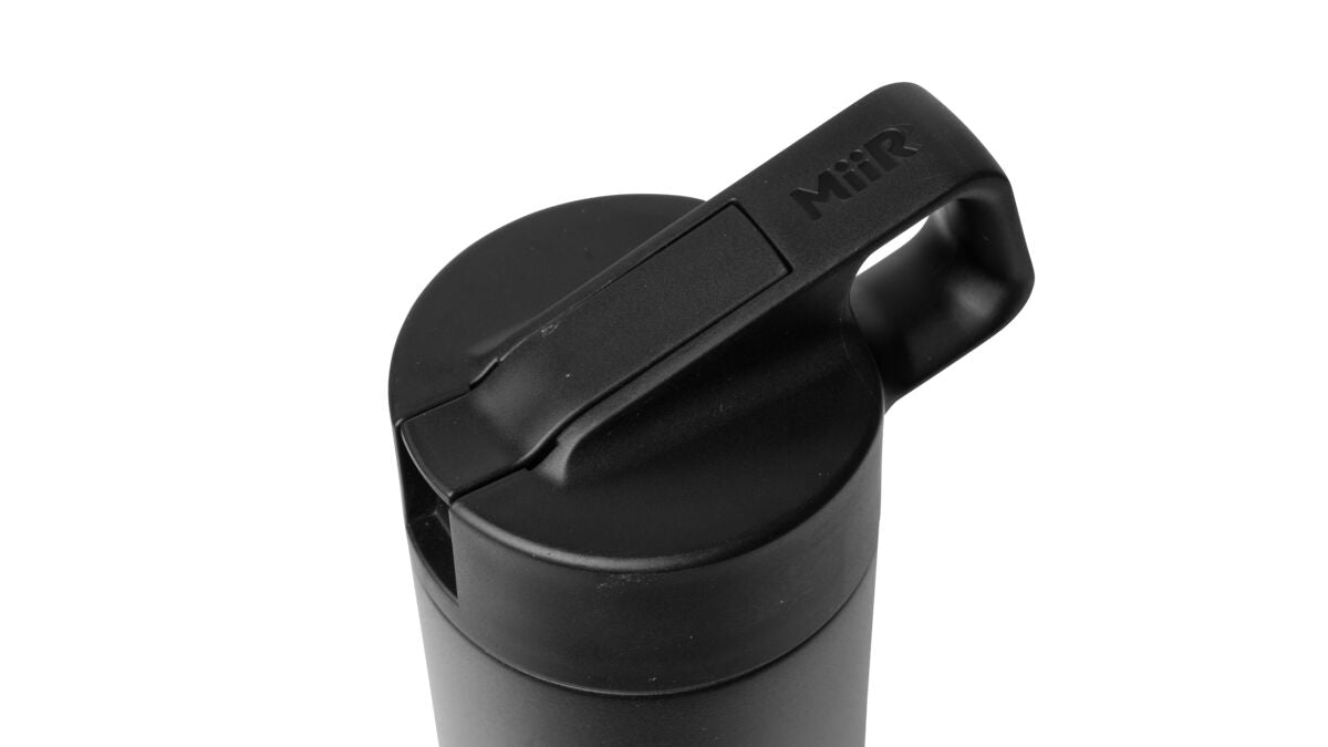 straw-bottle-w1 WebPDP-Straw_Lid_2_Black_Studio_0221_45deg_Closed__WMB1SL20002.jpg